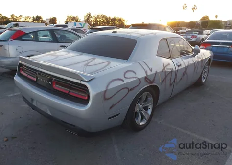 2021 Dodge Challenger Sxt z USA, uszkodzony, nr VIN 2C3CDZAG5MH551757